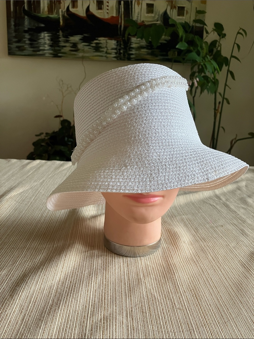 Elegant White Pearl Trim Sun Hat for Women